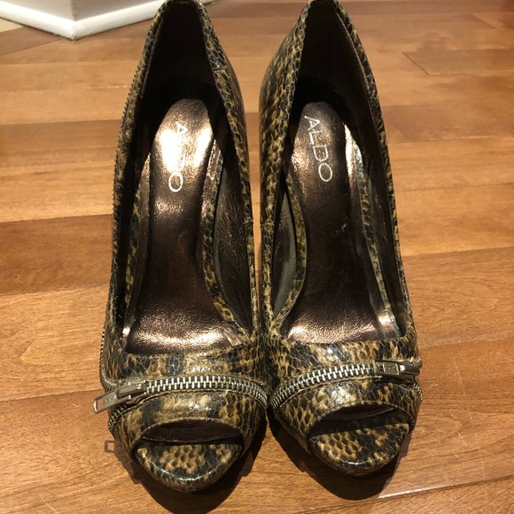 Peep-toe Python High Heels - Picture 2 of 2